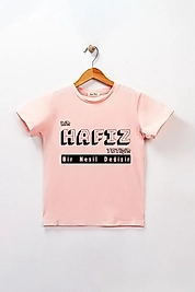 Kız Çocuk Kısa Kollu Bisiklet Yaka "Bir Hafız Yetişir, Bir Nesil Değişir" Pembe Baskılı Tişört Mevsimlik Pamuklu